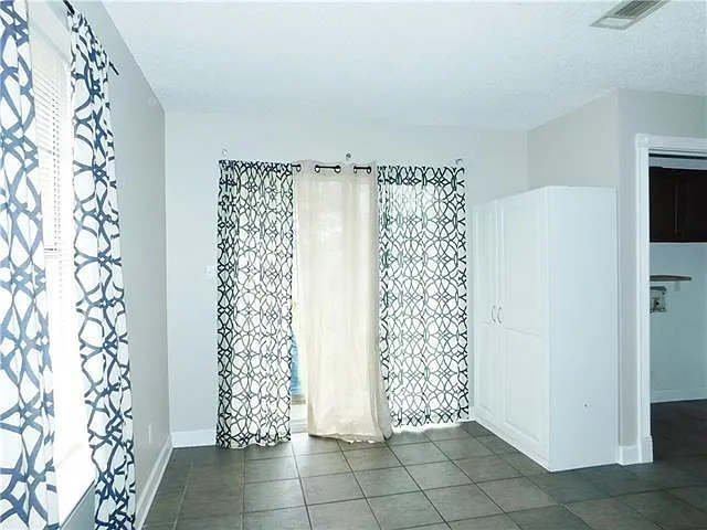 2 bed, 1.0 bath, 850 sqft, $1,250 — Photo 4