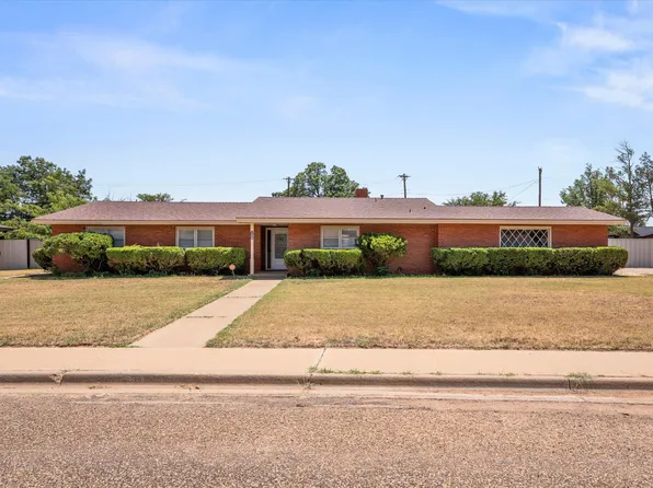 1608 E Cardwell St, Brownfield, TX 79316