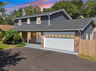 8700 W 103rd St, Palos Hills, IL 60465