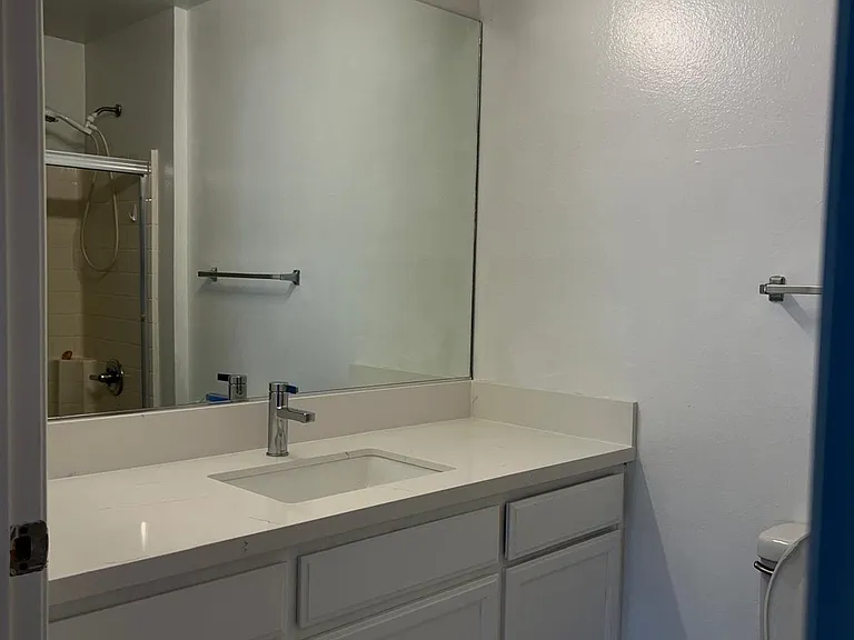 10756 Camarillo St #201 — Photo 19