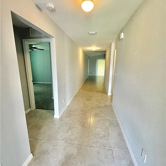 1424 NW 4th St — Photo 5