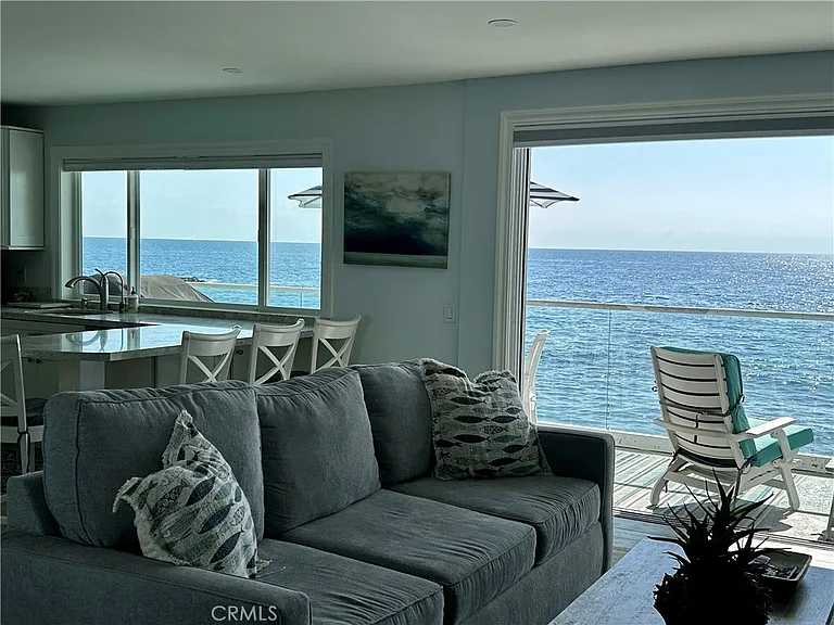 1249 Ocean Front #D — Photo 8