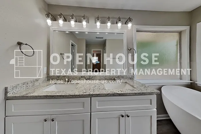 3515 Saint William Ln — Photo 10