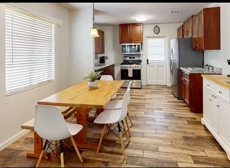 15 W Mission Ln — Photo 4