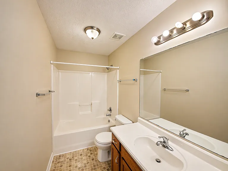 994 Bobcat Dr — Photo 17