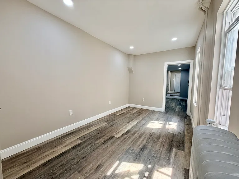248 Greenwich St — Photo 18