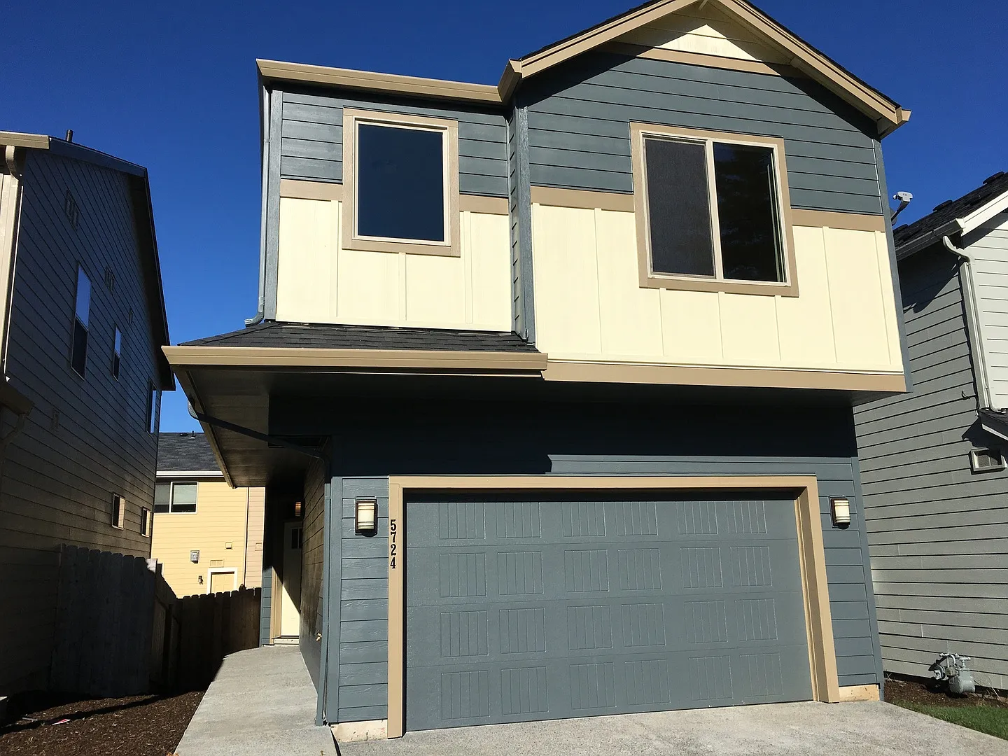Almost all plank flooring -Beautiful Newer Built Home Central location! — Photo 1