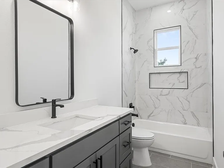 2057 Glenhollow Dr — Photo 16