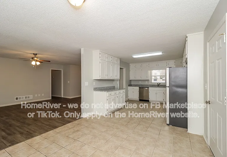 2482 Fairfield Ct SW — Photo 6