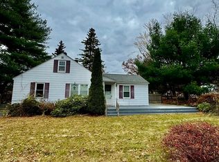 127 W Main St, Northborough, MA 01532