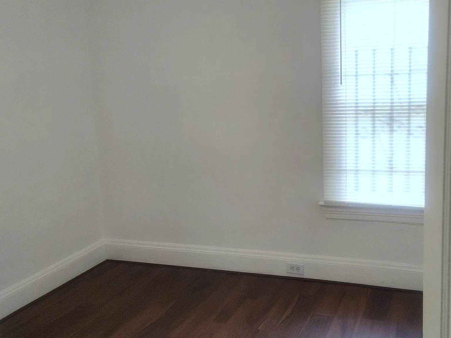 2 bed, 996 sqft, $1,200 — Photo 2