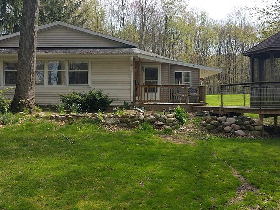 Beautiful yard!