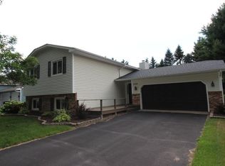 1759 Pioneer Ln, White Bear Township, MN 55110