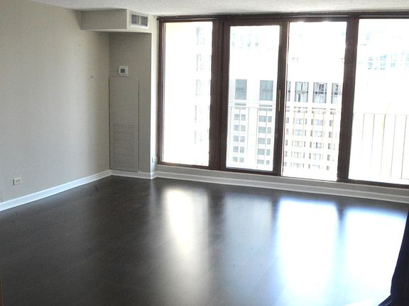 2nd image of 200 N Dearborn St Unit 2903