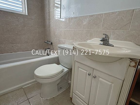 3rd image of 34 Van Cortlandt Park Ave