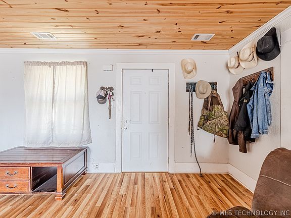 3rd image of 116 Glendale Cir