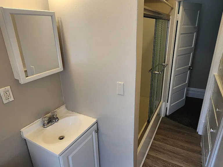 3404 Archwood Ave #2 — Photo 20
