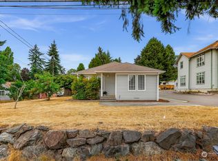 632 SW 126th St, Seattle, WA 98146