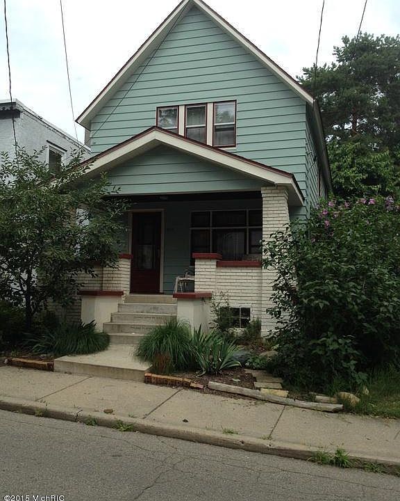 1st image of 913 5th St NW