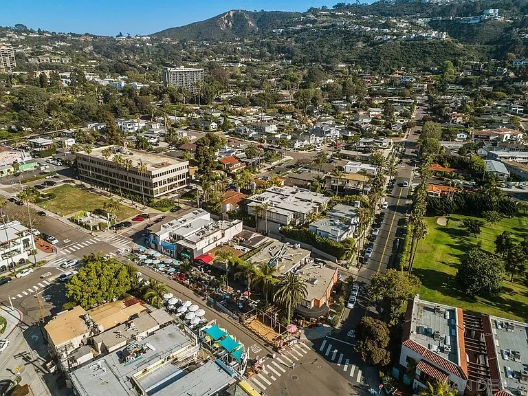 8001 Calle De La Plata — Photo 14