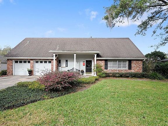 3rd image of 3616 Lake Sarah Dr