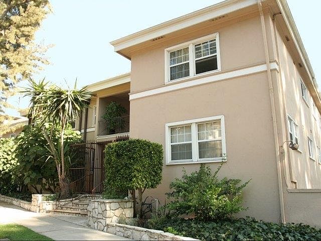 Strathmore Arms Apartments