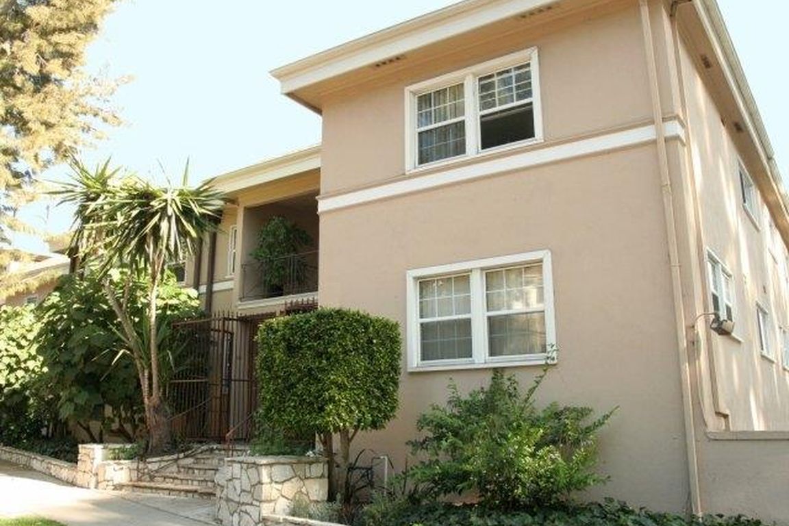 Strathmore Arms Apartments