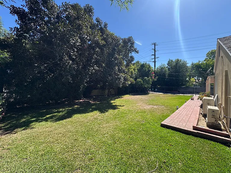 2570 Wallingford Rd — Photo 33