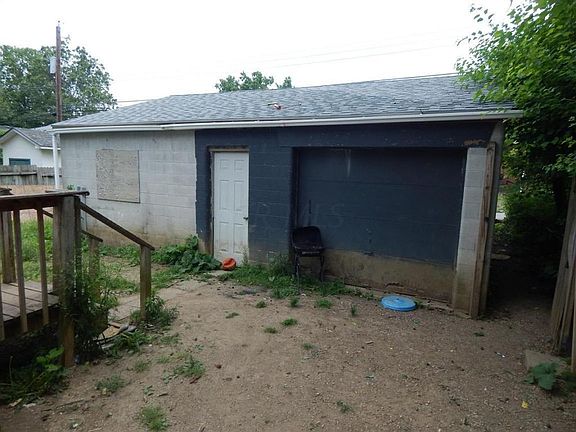 3rd image of 530 S Napoleon Ave