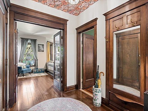 5th image of 4637 N Paulina St #1N