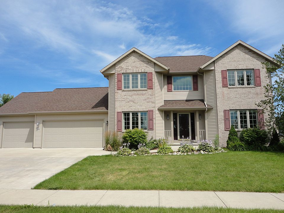 1st image of 926 Shamrock Ln