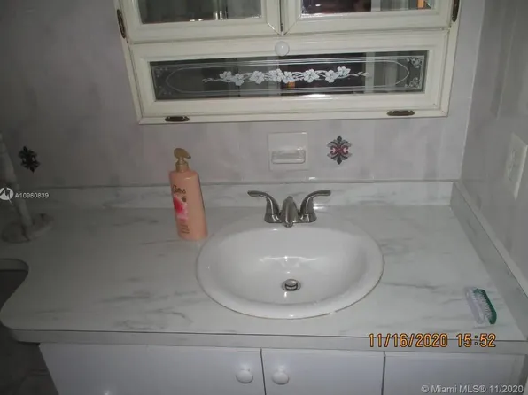 1701 NE Miami Gardens Dr APT 117, Miami, FL 33179