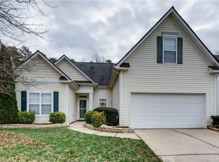 2722 Oakdale Pasture Dr, Charlotte, NC 28216