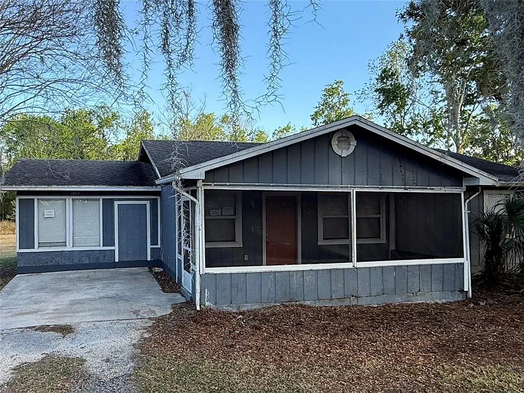 3 bed, 1.0 bath, 1338 sqft, $1,549 — Photo 2
