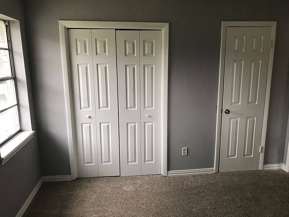 2nd image of 9407 Edgecreek Dr