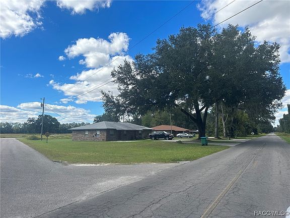 3rd image of 530 NW 12th Dr