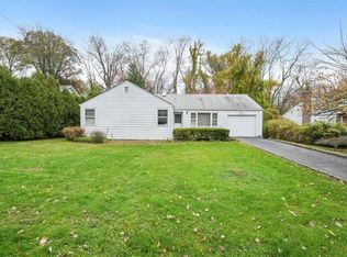 132 Hanson Ln, New Rochelle, NY 10804