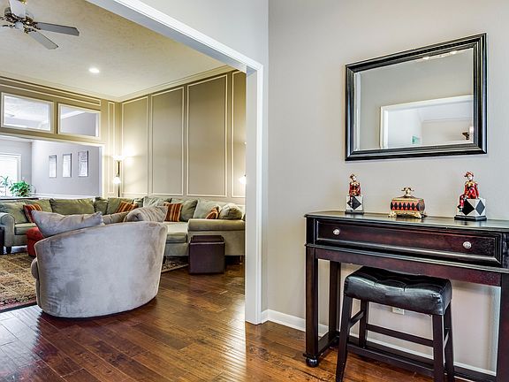 4th image of 1219 Laguna Pl
