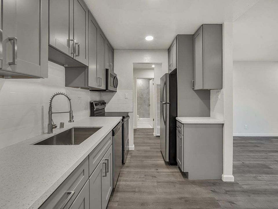 1st image of 150 Harrison Ave #9