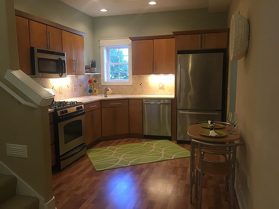 3rd image of 501 Adams Ave