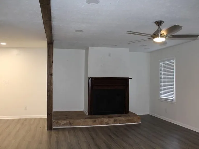 335 Poplar Ave — Photo 3