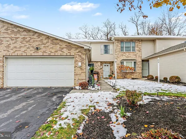 2704 Gateway Ct, Harrisburg, PA 17110