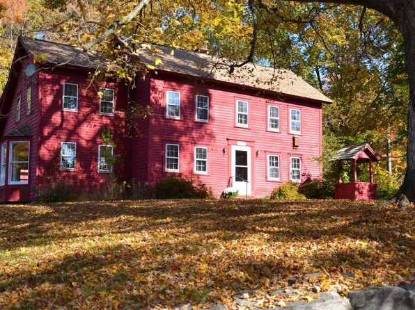 1124 Valley Rd, New Canaan, CT 06840