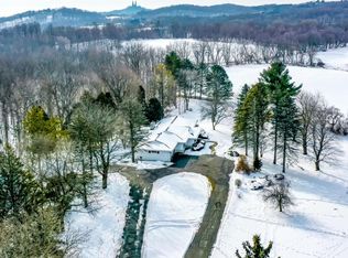 5431 Pleasant Hill Rd, Hartford, WI 53027