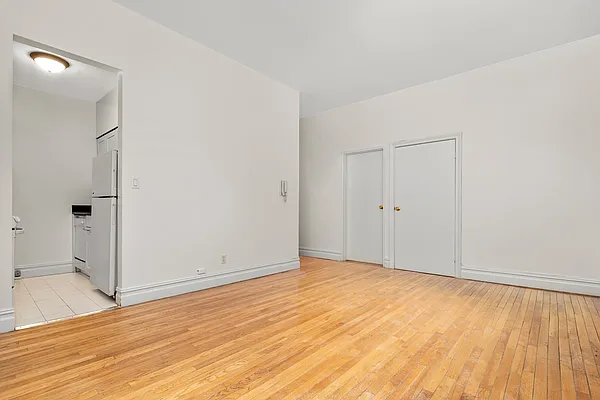 Rented by REAL New York | media 17