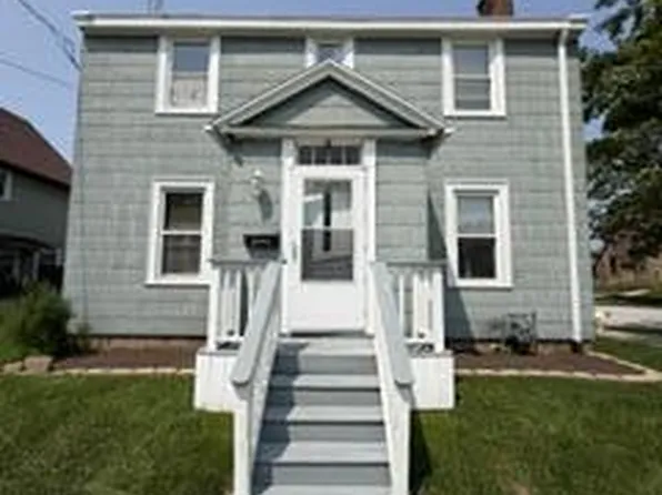 2702 Wollmer STREET, Manitowoc, WI 54220