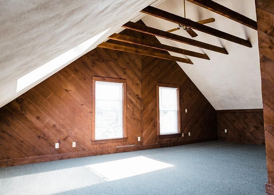 2nd image of 189 Broad St #3