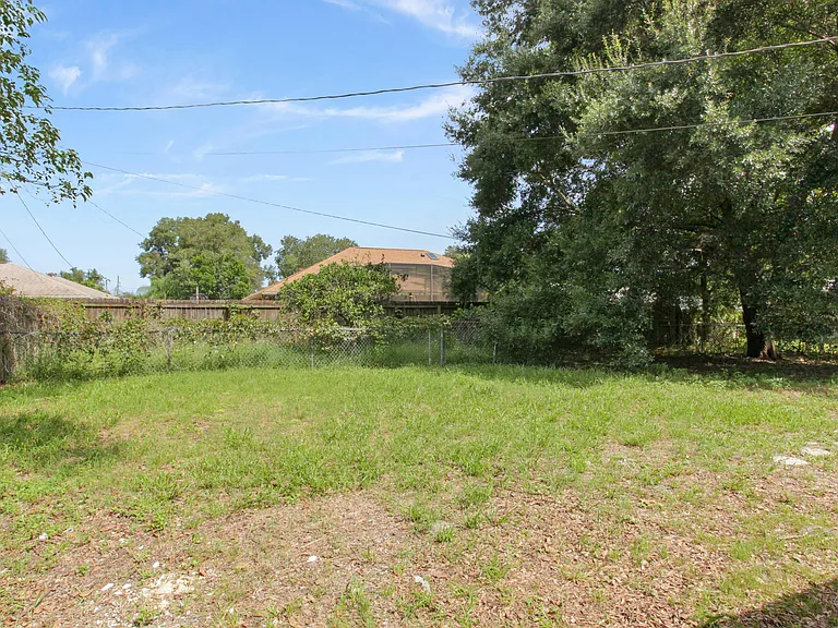 1022 Norwood Dr — Photo 18