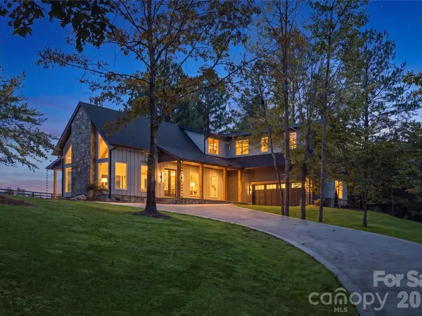 2303 Paddock Cir, Morganton, NC 28655