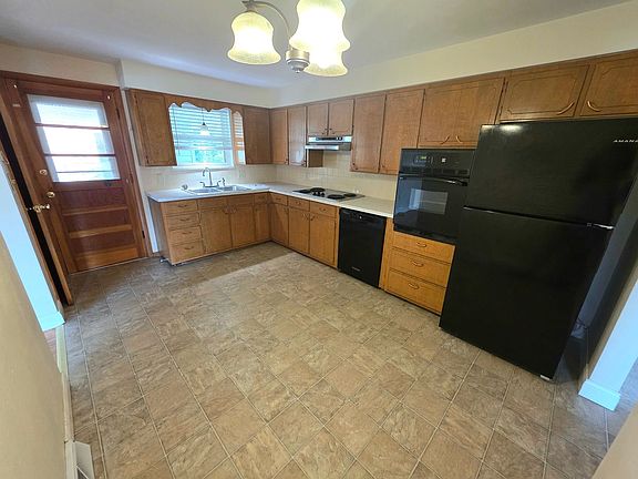 4th image of 1818 Brink Ave